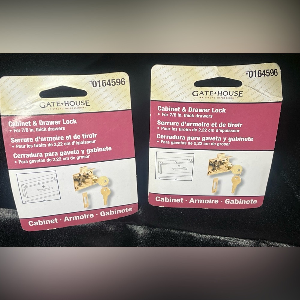 NIB! 2 Gate House Gold Cabinet & Drawer Locks for 7/8” drawers #0164596 Key#7